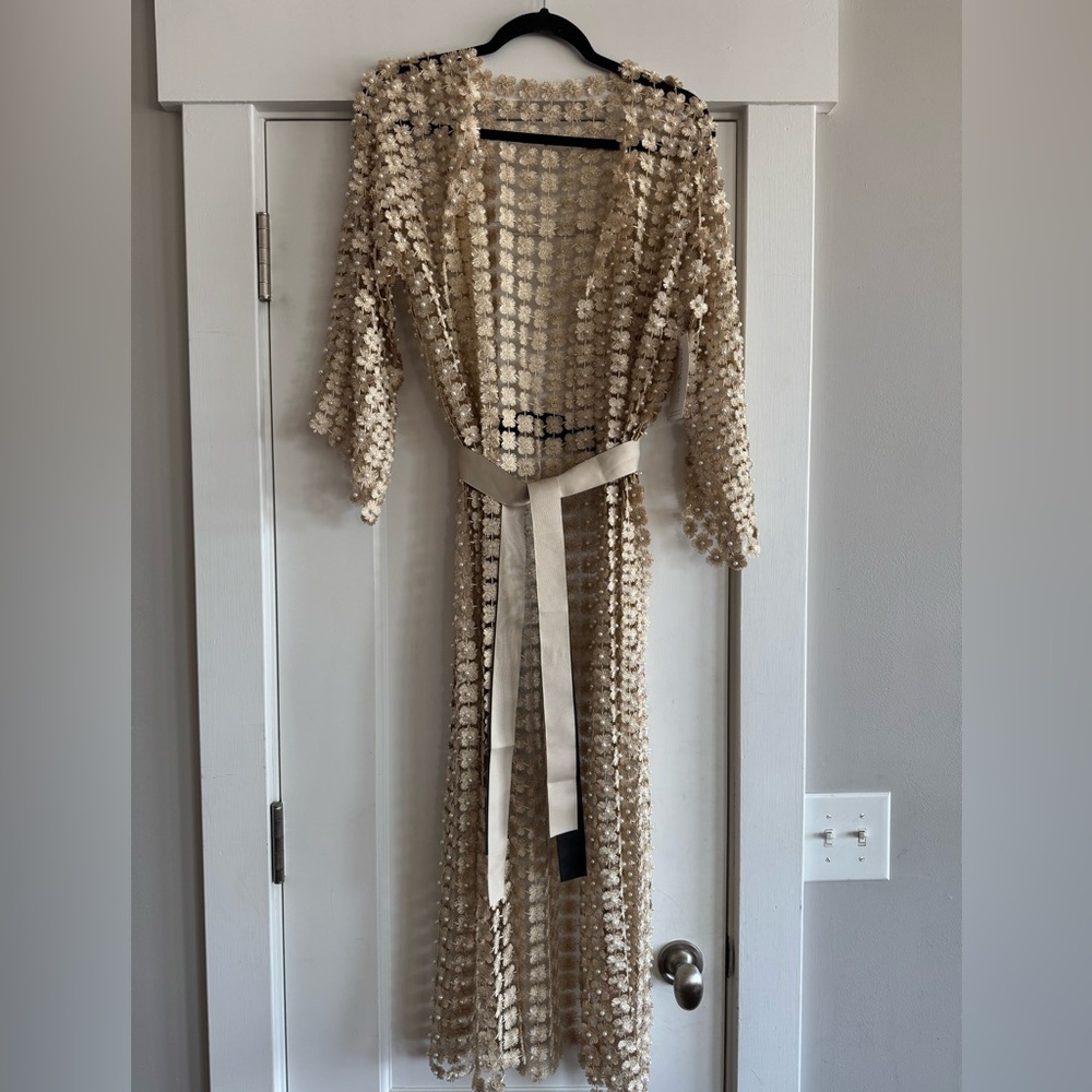 Buelah Beige Crochet Kimono with Belt NWT